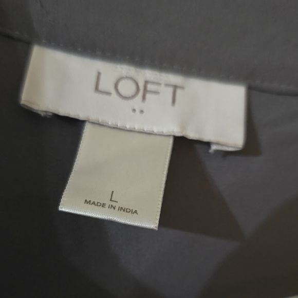 LOFT Women's Gray Blouse‎ SZ L - Picture 2 of 3